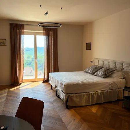 Iucunde Appartement Montà