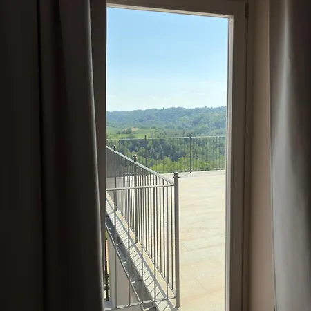 Iucunde Appartement Montà